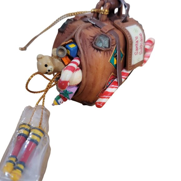 Enesco Artplas "Santas Suitcase" christmas Ornament 1990 RARE no box collectible - Picture 11 of 11